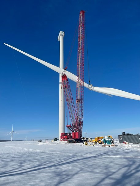 Manitowoc MLC300 VPC-MAX® Redefines Lifting Capabilities with Wide Boom Plus Inserts